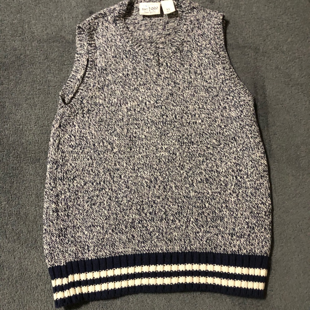 1989 Place • Blue & White Vest